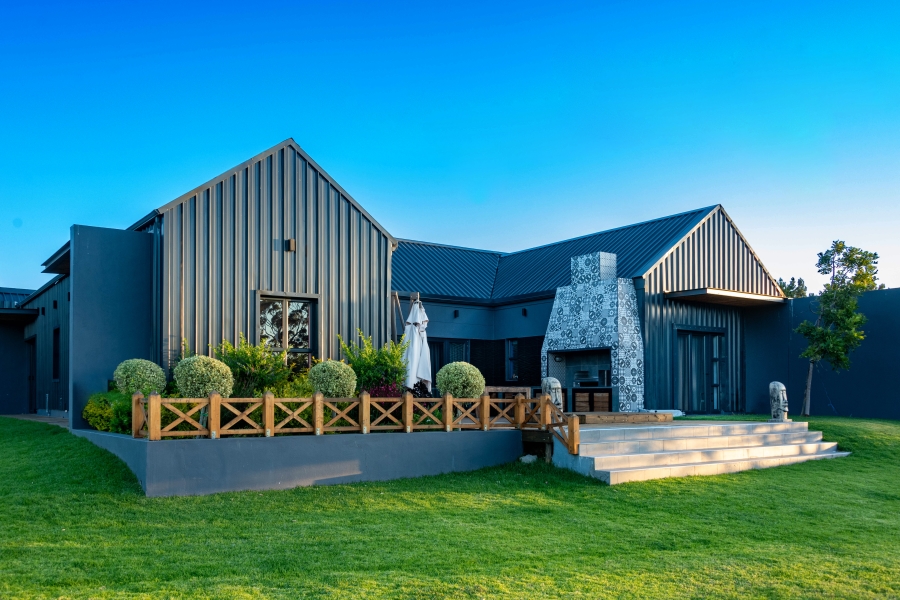 7 Bedroom Property for Sale in High Riding Country Estate Western Cape